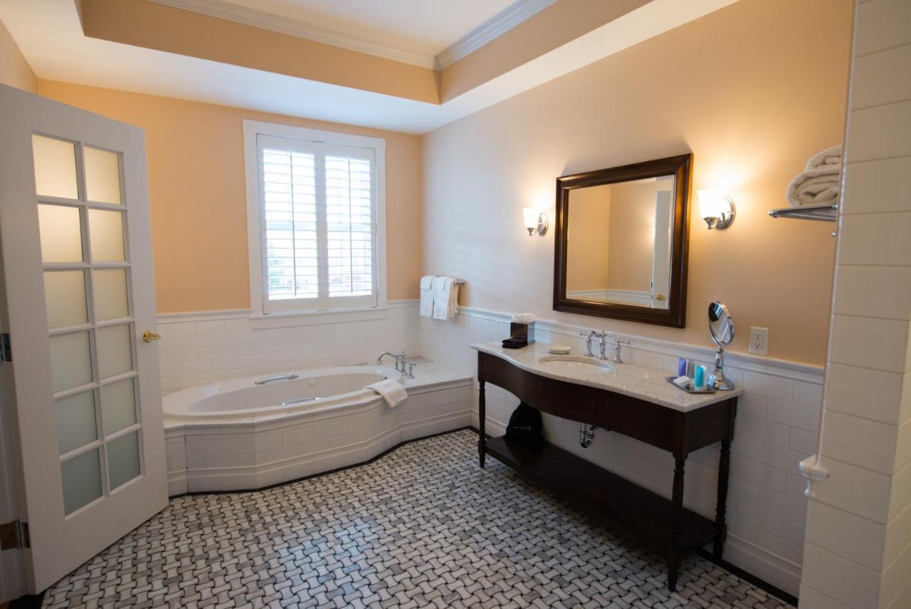 Mills Park Hotel Yellow Springs Екстериор снимка